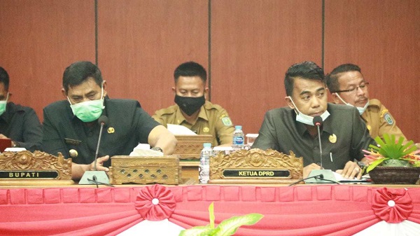 Pemkab Belitung Sampaikan RAPBD 2021